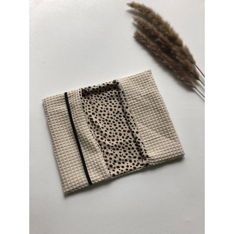 Luieretui beige stippen 